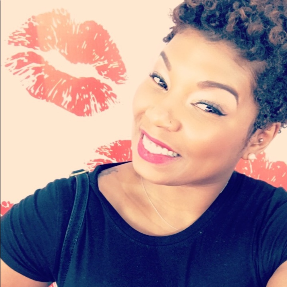 Meet your Posher, Erica